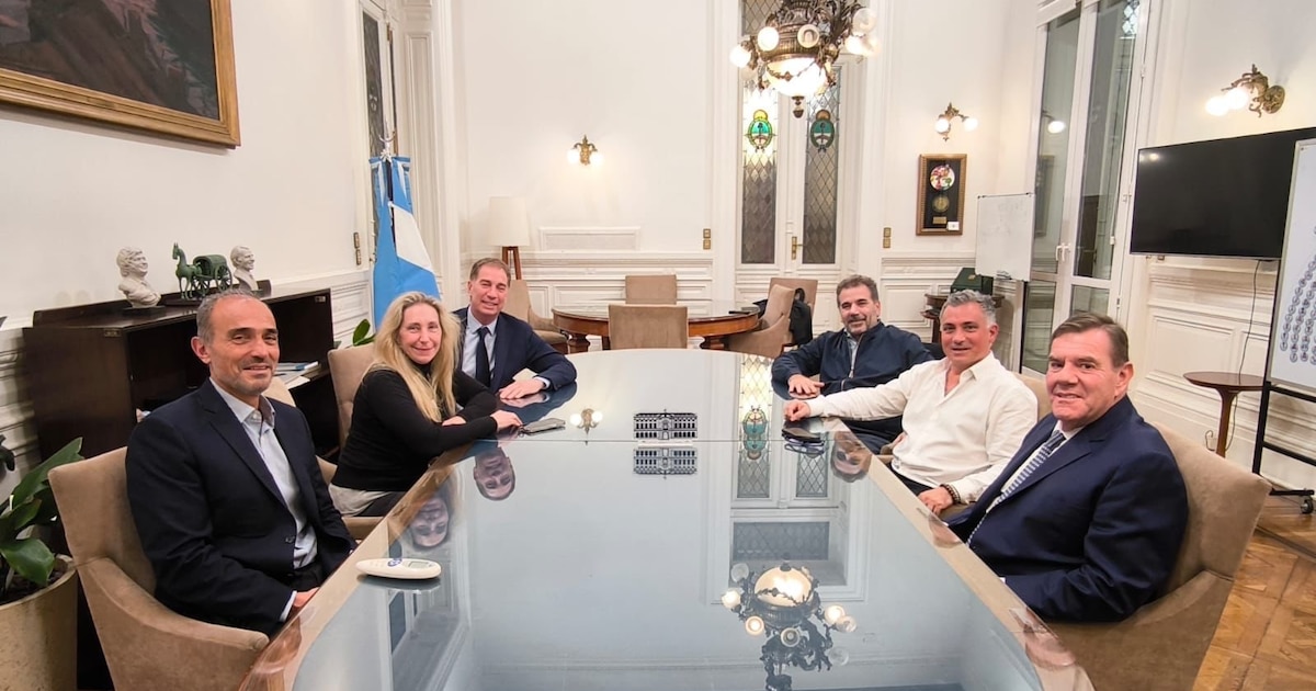 La Libertad Avanza Signals Openness to a PRO Alliance but Draws Clear Red Lines