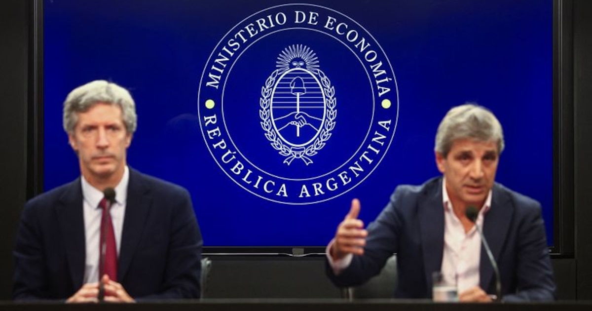 Central Bank Transfer to Treasury Sparks Claims of Creative Accounting in Argentina