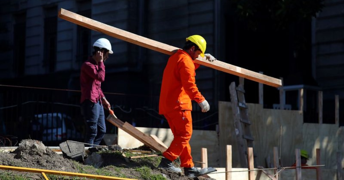 Argentina’s “Millionaires”: Nearly Half of Formal Workers Earn Less Than 1 Million Pesos a Month